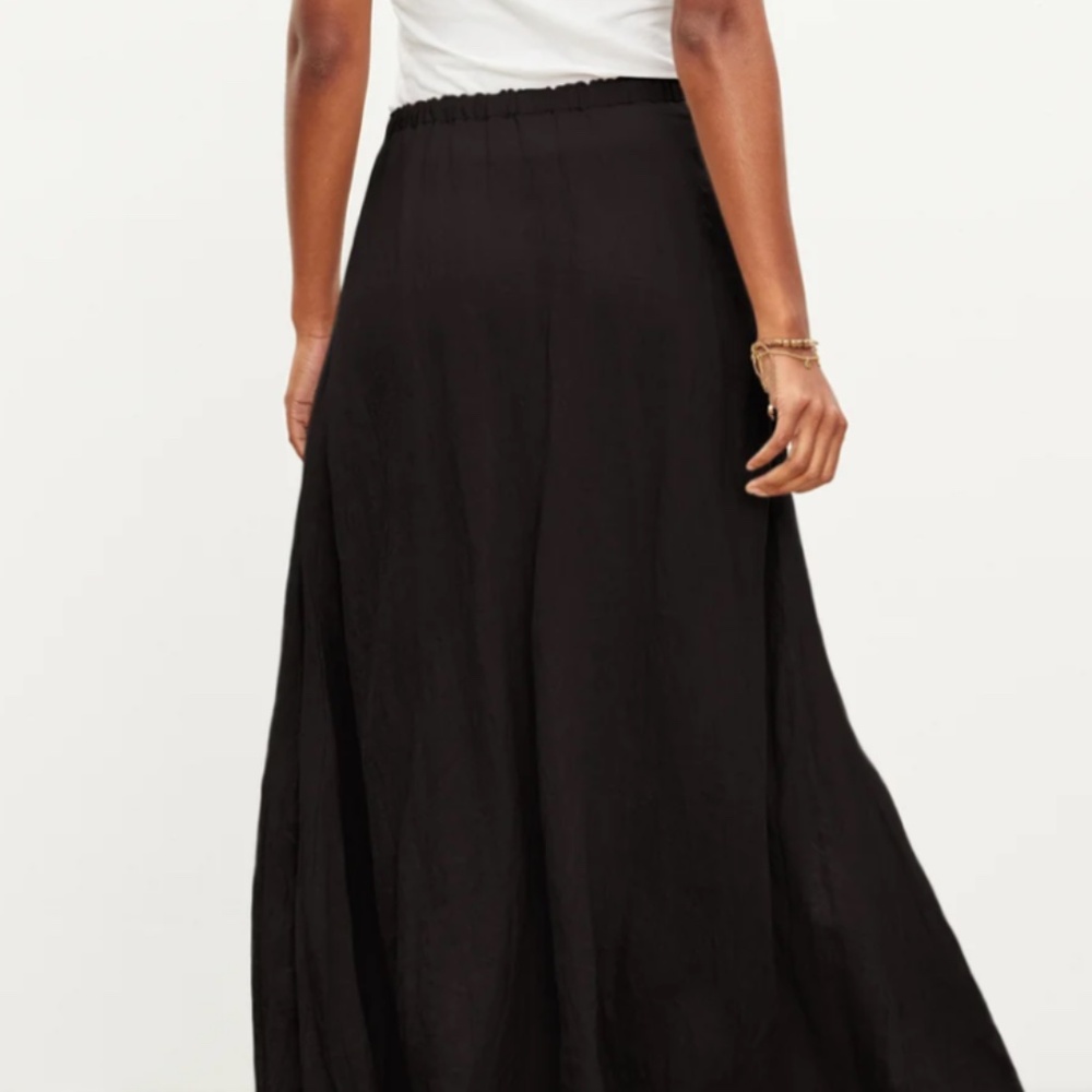 Velvet by Graham and Spencer Linen Skirt
